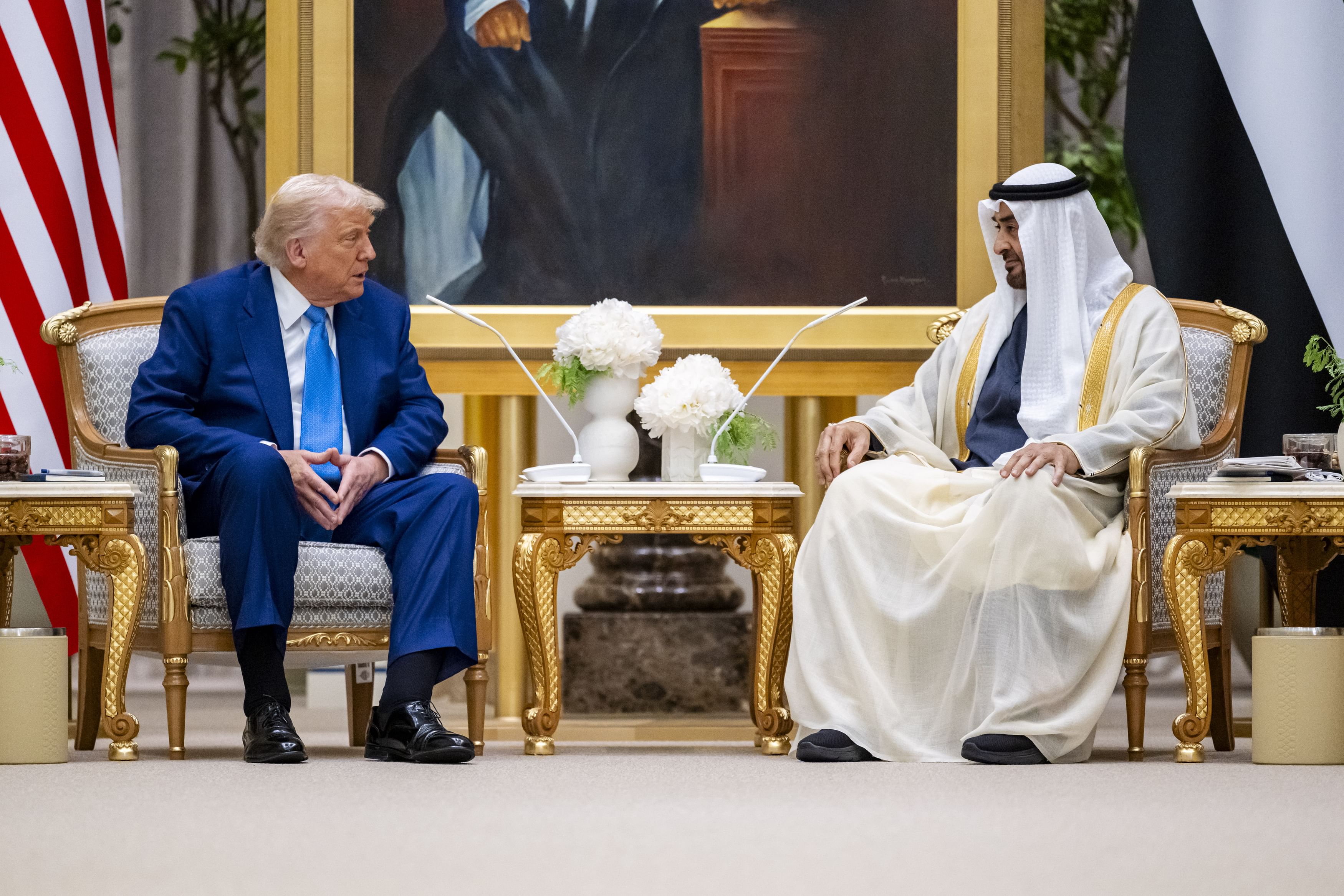 President His Highness Sheikh Mohamed bin Zayed Al Nahyan today held talks with US President Donald Trump 