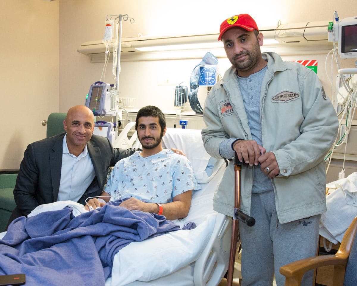Amb Yousef Al Otaiba and UAE diplomats visited #US hospital and thanked recovering #UAE soldiers for their service alongside the heroes who lost their lives in #Yemen. #UAEUSA