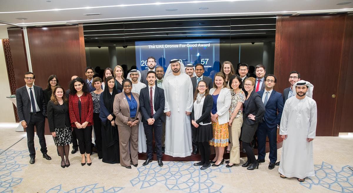 Visiting Harvard University students received a surprise visit from His Excllency Mohammed Al Gergawi, United Arab Emirates Minister of Cabinet Affairs and Chairman of the Sheikh Mohammed bin Rashid Al Maktoum Executive Office and Foundation. Minister Al Gergawi highlighted UAE’s innovations in transforming all government departments to make their services available through smart platforms