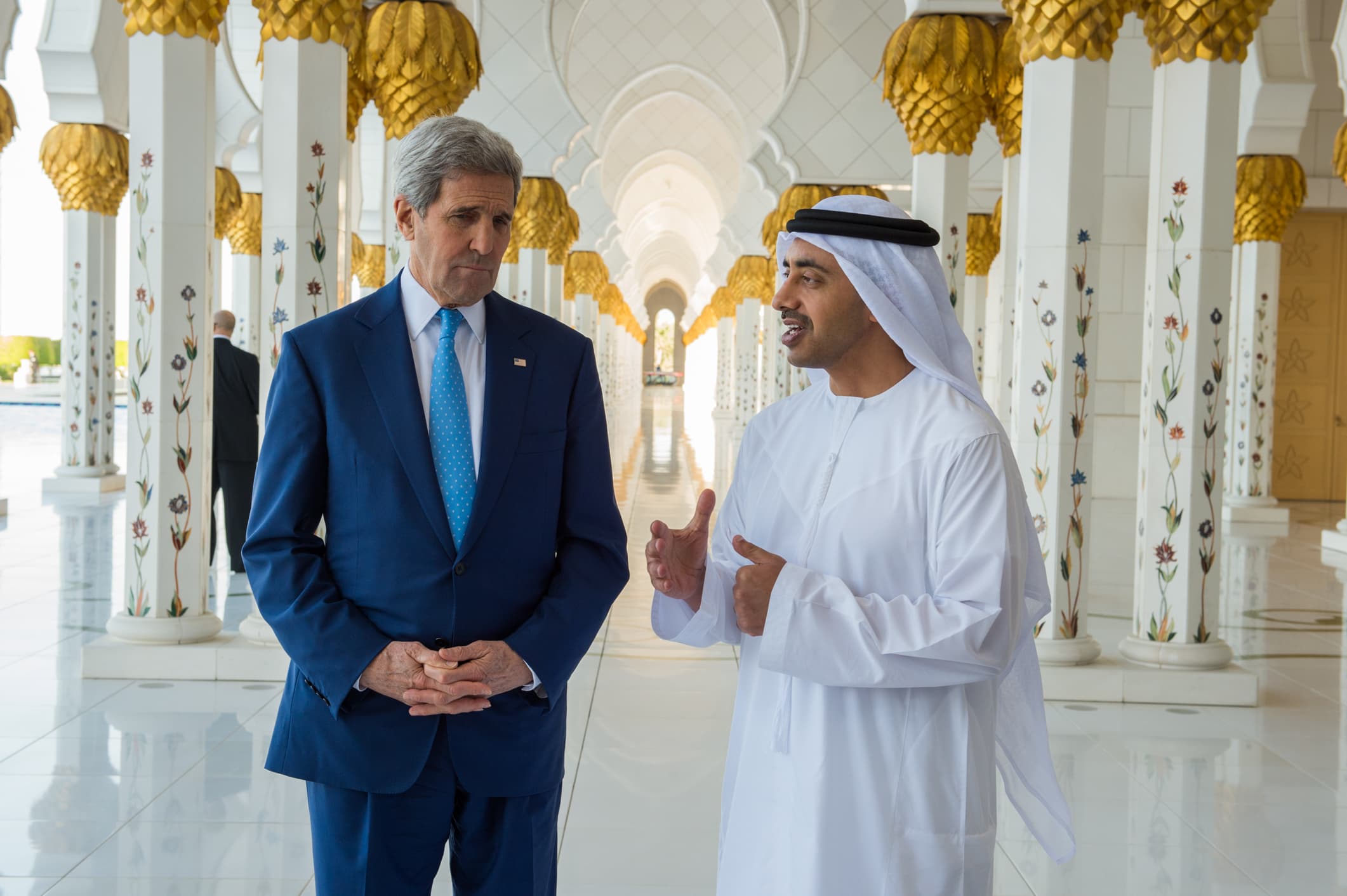 U.S. Secretary of State John Kerry during his visit to the United Arab Emirates toured the Sheikh Zayed Grand Mosque in Abu Dhabi with UAE Foreign Minister, His Highness Sheikh Abdullah bin Zayed Al Nahyan