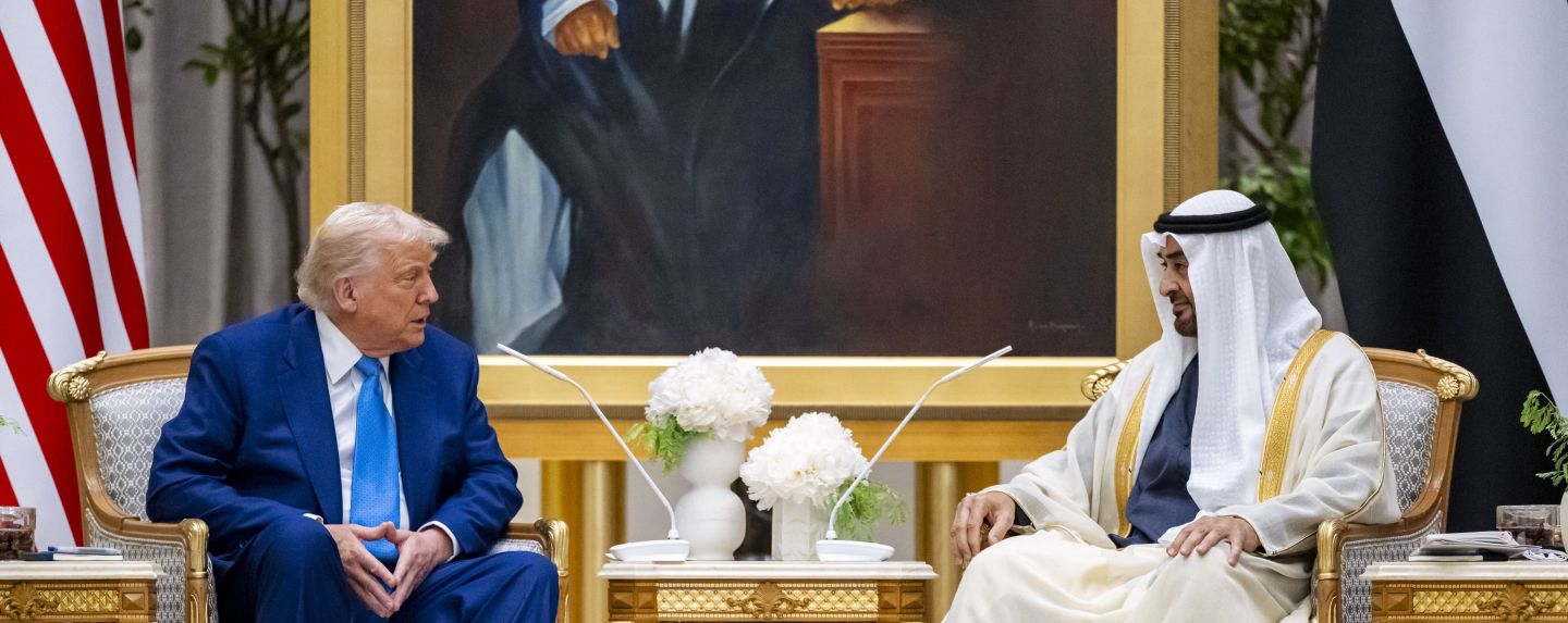 President His Highness Sheikh Mohamed bin Zayed Al Nahyan today held talks with US President Donald Trump