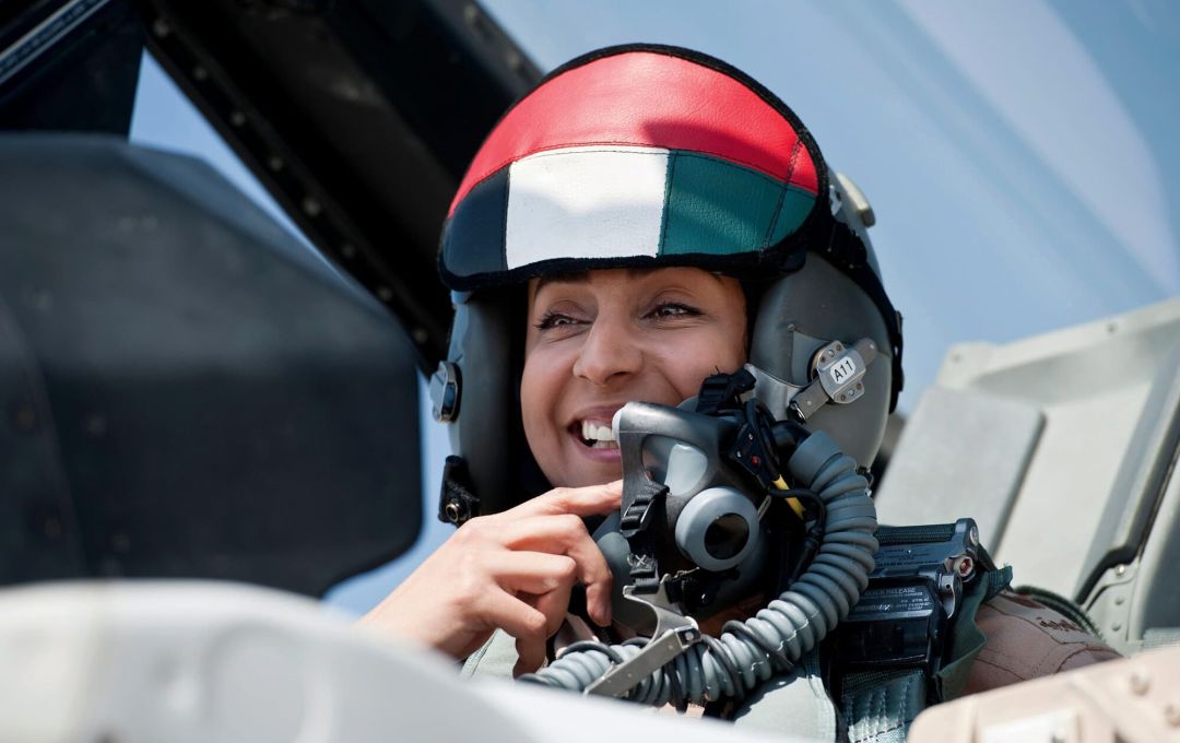 cnn interviews uaes first female fighter pilot